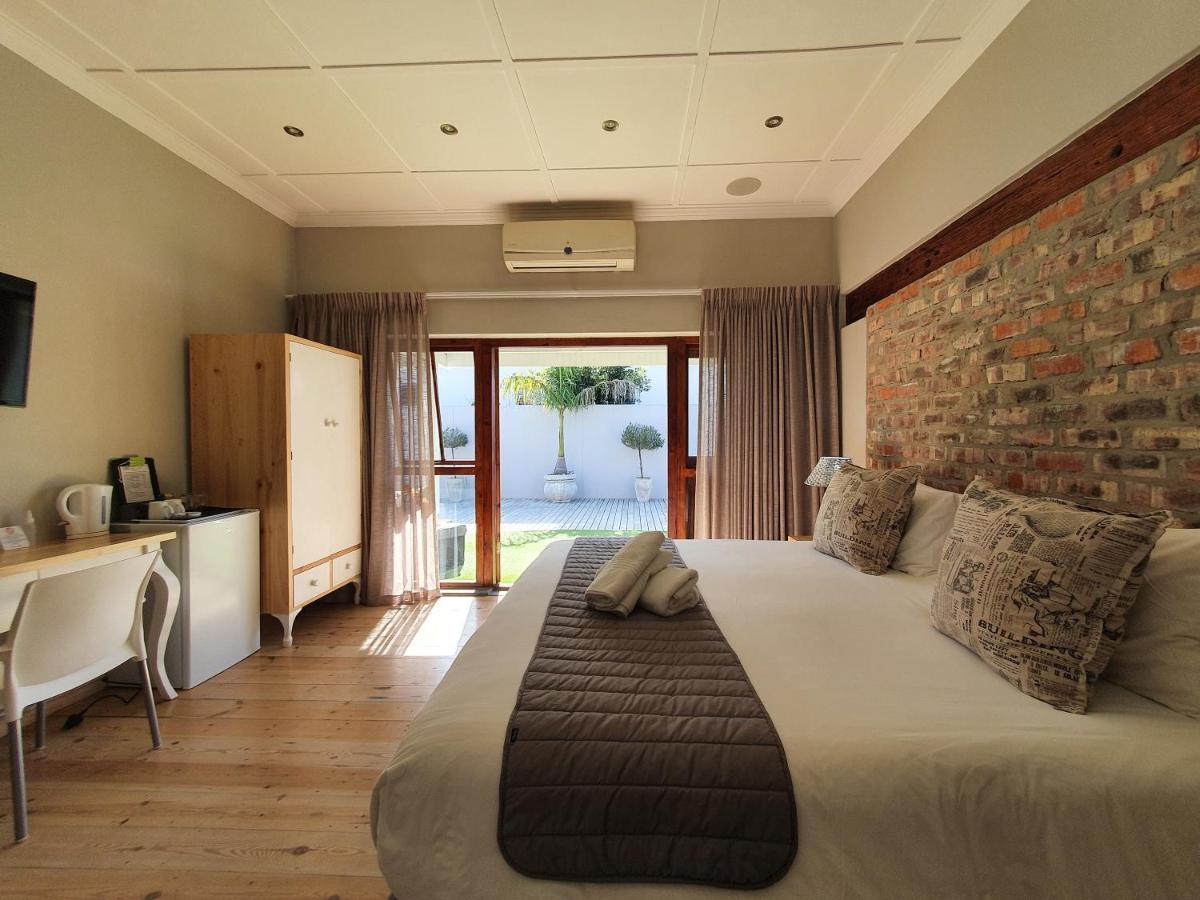 Two Fat Owls Guesthouse George Exterior photo